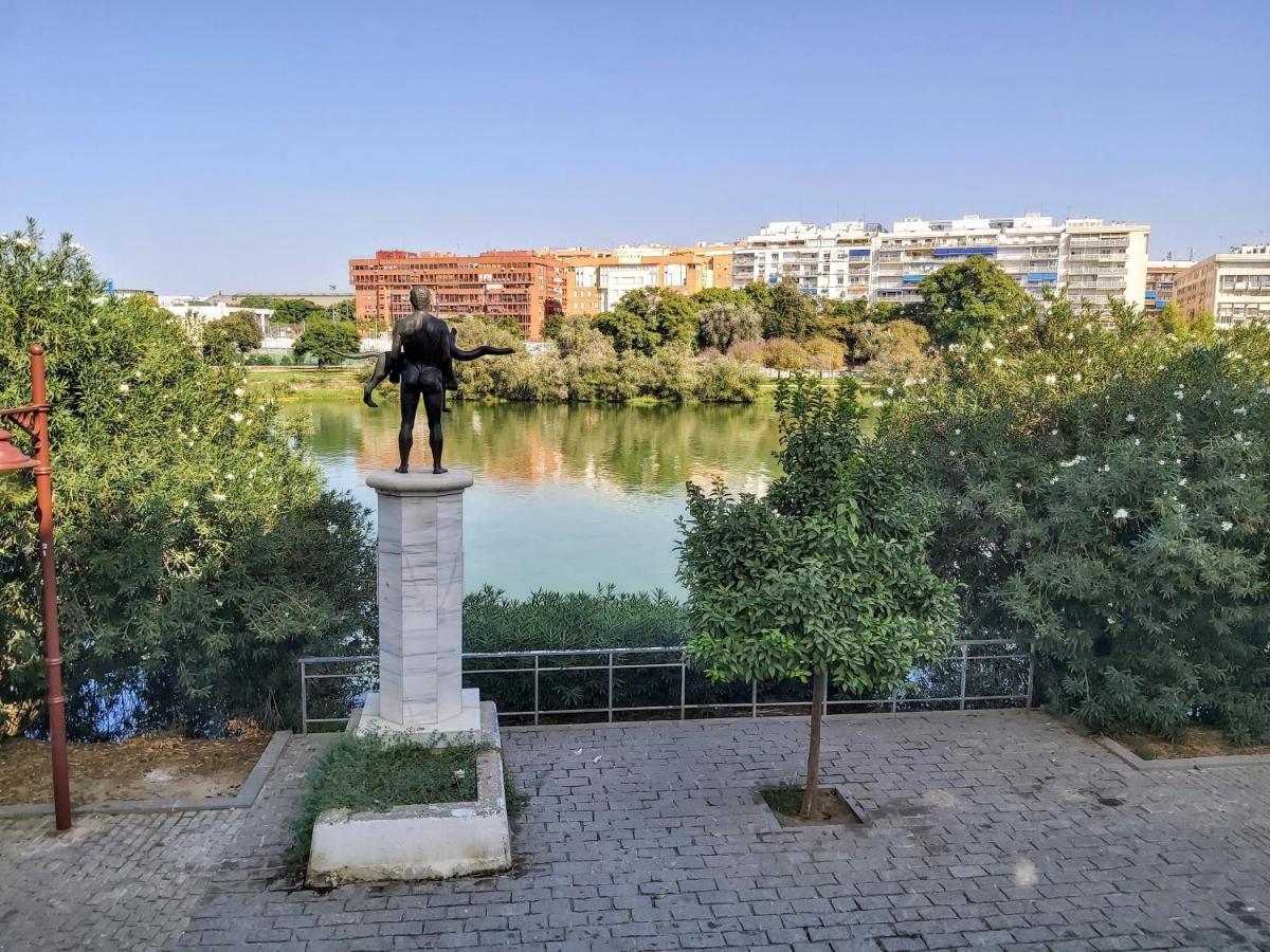 Triana Procurador Con Terraza Privada Apartment Sevilla Bagian luar foto