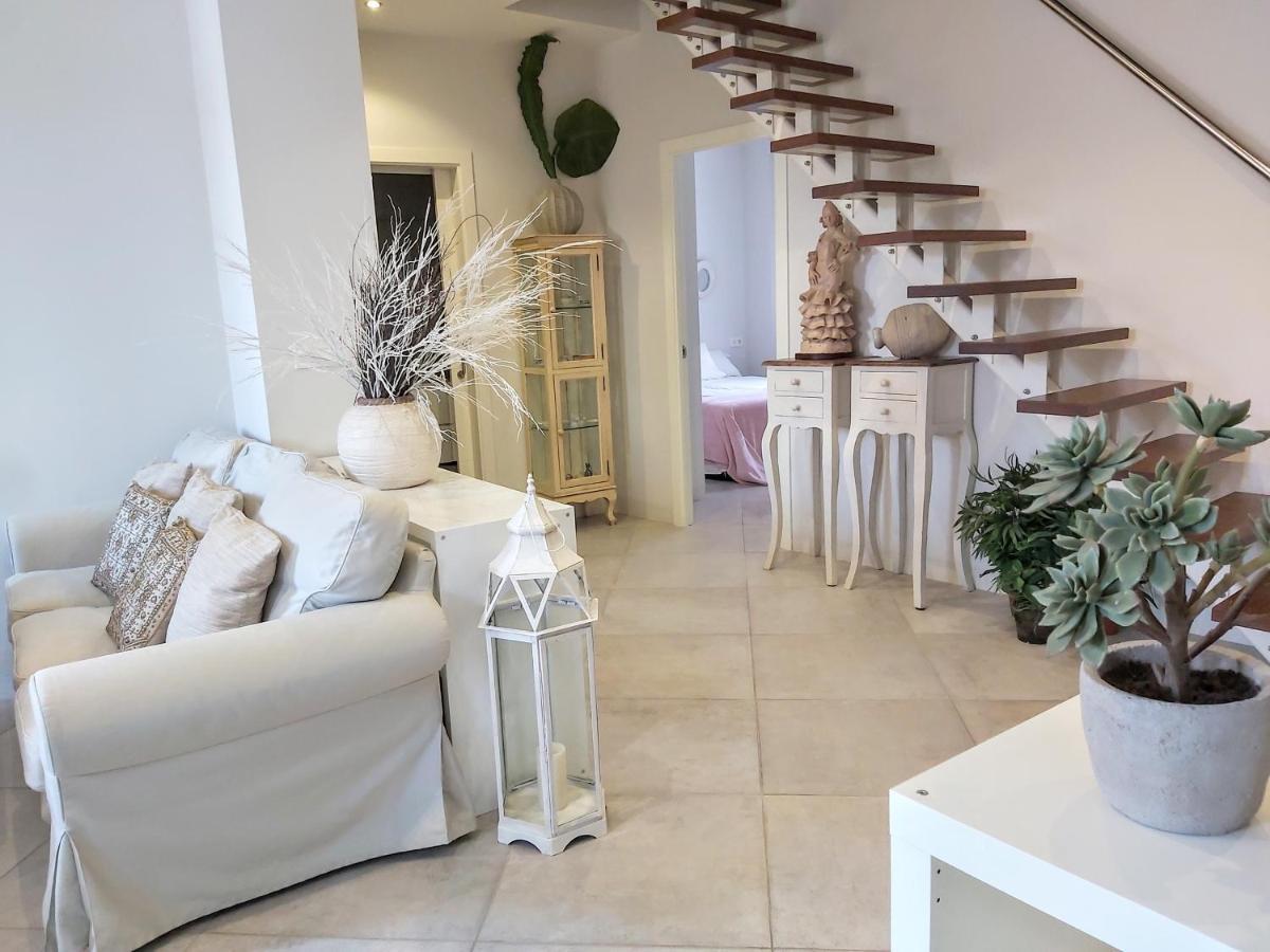 Triana Procurador Con Terraza Privada Apartment Sevilla Bagian luar foto